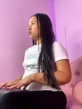 PaulaCruz01 online show from 29, 10, 2025