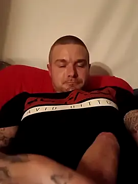 Snapshot of DadDDick925 chatting on 22, 12, 2025 DadDDick925 online show from 22, 12, 2025