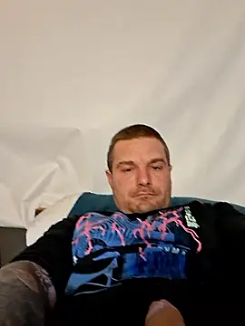 Snapshot of DadDDick925 chatting on 10, 1, 2026 DadDDick925 online show from 10, 1, 2026