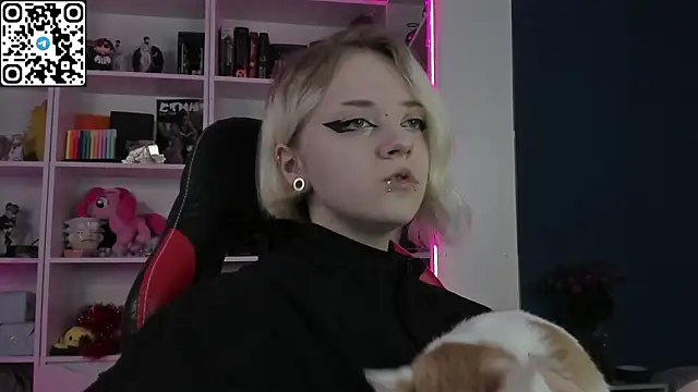 Holy Mistress S online show from 17, 2, 2026