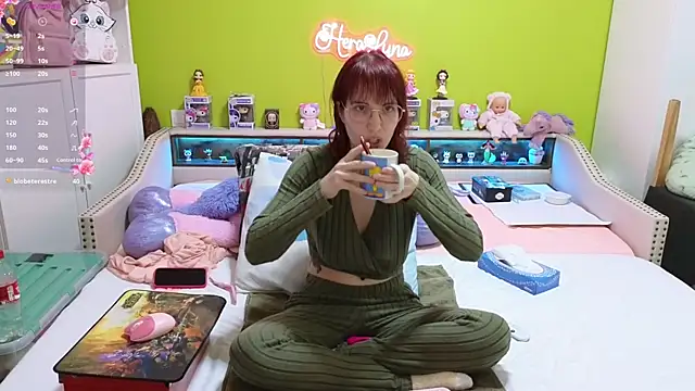  HeraLuna  online show from 23, 2, 2026