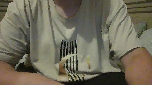 Snapshot of guywithboobs chatting on 24, 10, 2025 guywithboobs online show from 24, 10, 2025