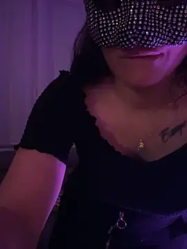  isadora online show from 11, 2, 2026