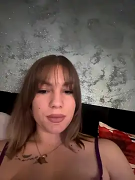 KittenKarlla online show from 22, 11, 2025