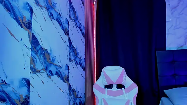 Scarlet DLuce online show from 9, 2, 2026