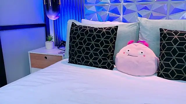 AdelineJhones online show from 10, 4, 2026