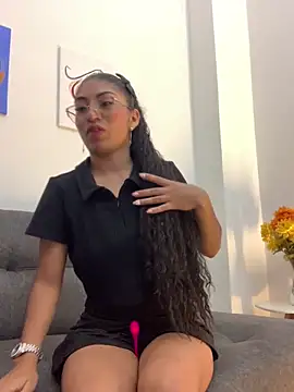 Snapshot of joryinateen chatting on 24, 10, 2025 joryinateen online show from 24, 10, 2025