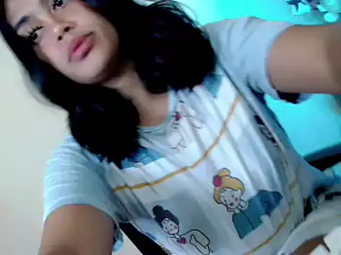 Snapshot of sassysiren28 chatting on 23, 2, 2026 sassysiren28 online show from 23, 2, 2026