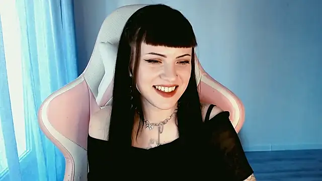 Snapshot of astra_rift chatting on 5, 5, 2026 astra rift online show from 5, 5, 2026