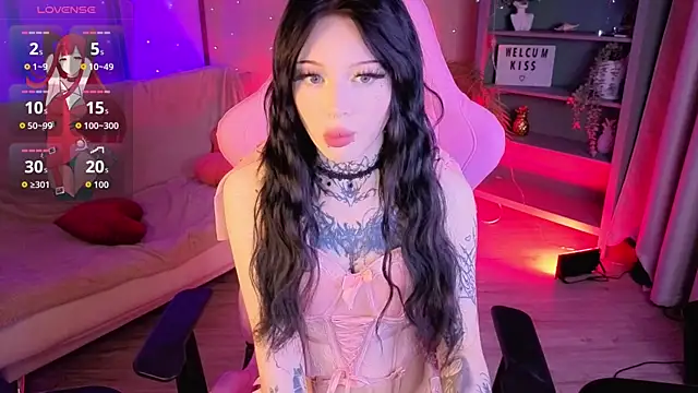 Emma Kirks online show from 18, 7, 2026
