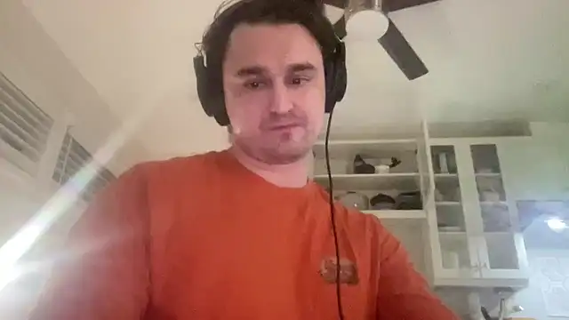 Snapshot of andrenoma427 chatting on 12, 1, 2026 andrenoma427 online show from 12, 1, 2026