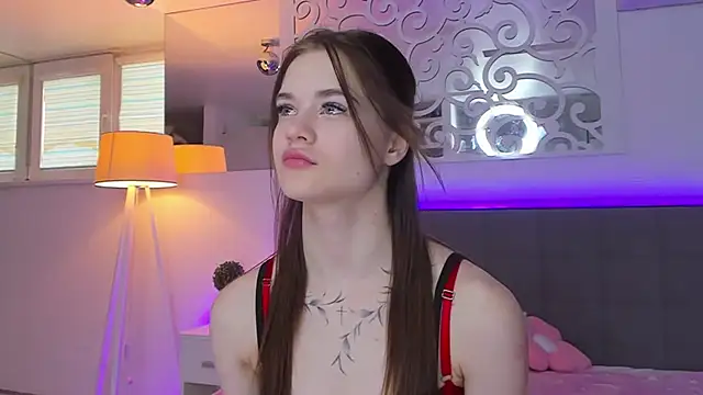 LuisaClover online show from 4, 3, 2026