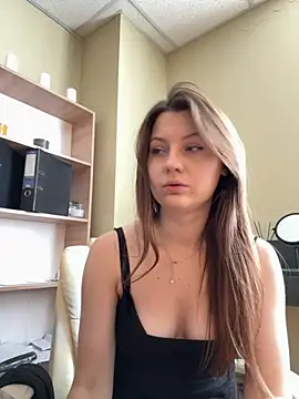 Snapshot of DollyRoma chatting on 4, 11, 2025 DollyRoma online show from 4, 11, 2025