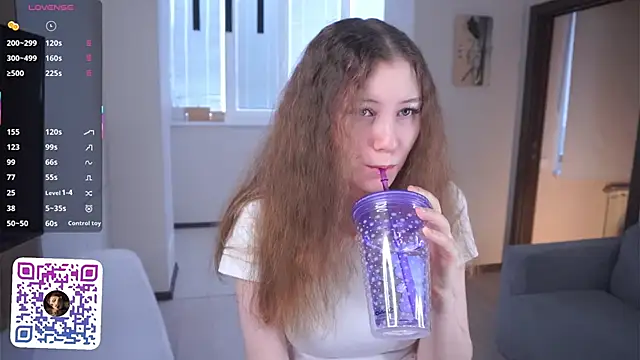 MegganKinson online show from 4, 4, 2026