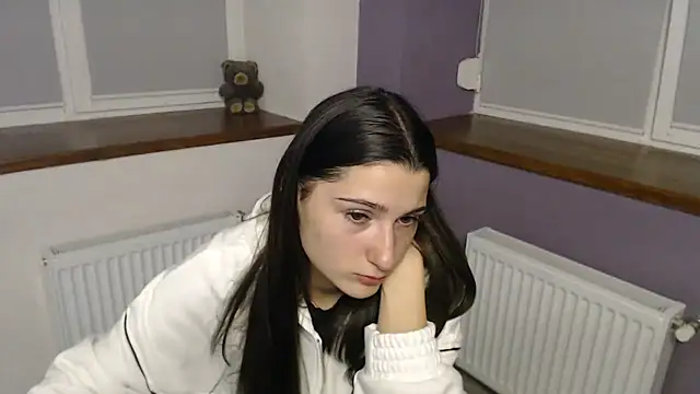 Snapshot of a_alessia chatting on 27, 10, 2025 a alessia online show from 27, 10, 2025