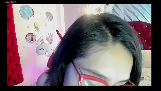 Roxanne Han online show from 30, 3, 2026