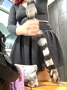 Snapshot of Eveelyn25_ chatting on 25, 10, 2025 Eveelyn25  online show from 25, 10, 2025