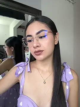 IslaCole online show from 25, 2, 2026