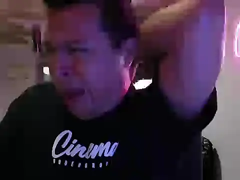 Snapshot of mrpandacol89 chatting on 28, 10, 2025 mrpandacol89 online show from 28, 10, 2025