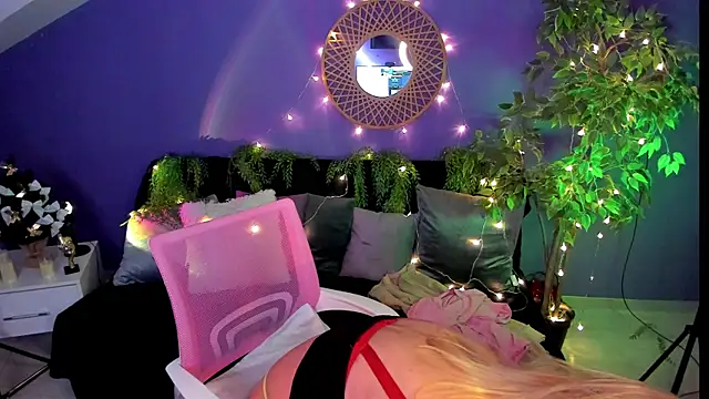 MadamMilly  online show from 15, 1, 2026