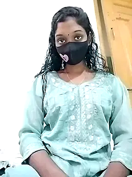 Snapshot of Tushi-10 chatting on 23, 11, 2025 Tushi-10 online show from 23, 11, 2025