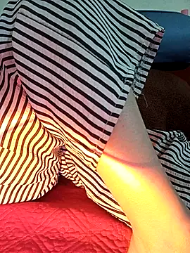 Cherry Le02 online show from 22, 11, 2025