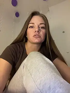 Snapshot of EllaMoonlight chatting on 28, 10, 2025 EllaMoonlight online show from 28, 10, 2025