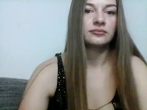 Snapshot of EllaMoonlight chatting on 18, 11, 2025 EllaMoonlight online show from 18, 11, 2025