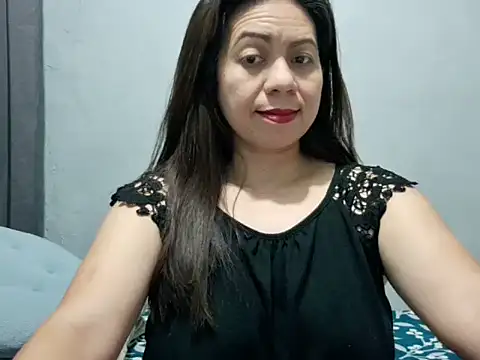 xxxHoneyBee29 online show from 3, 6, 2026