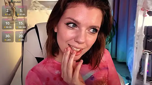 PollyRouge   online show from 5, 11, 2025