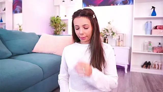 Aisha Bee online show from 28, 11, 2025