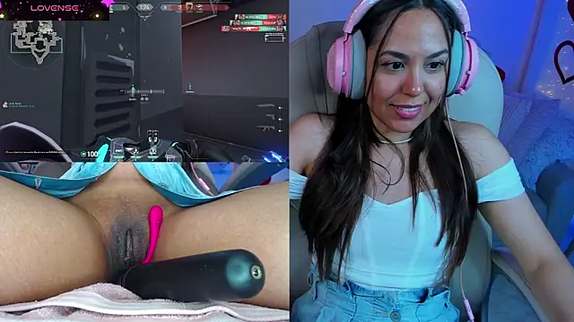 Snapshot of VenusIsLove_ chatting on 17, 2, 2025 VenusIsLove  online show from 17, 2, 2025