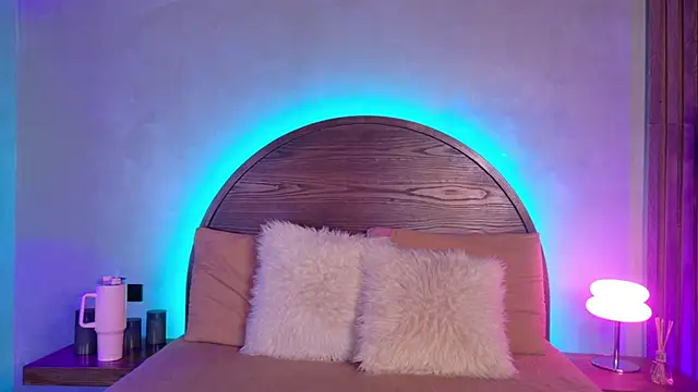 loana vegas online show from 2, 7, 2026
