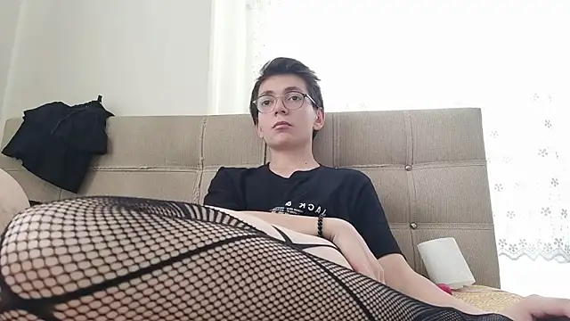 Snapshot of minikkdunyam chatting on 3, 11, 2025 minikkdunyam online show from 3, 11, 2025