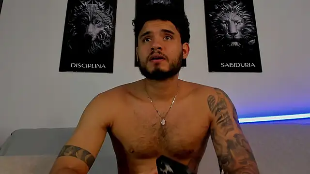 AUSTINN TORRES online show from 3, 7, 2026