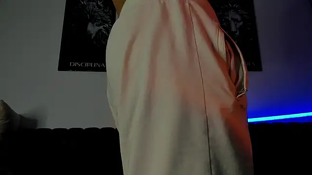AUSTINN TORRES online show from 5, 7, 2026