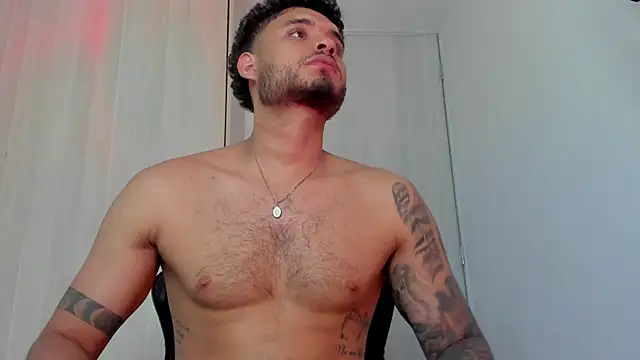 AUSTINN TORRES online show from 23, 7, 2026