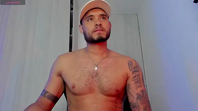 AUSTINN TORRES online show from 28, 7, 2026