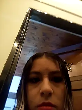 Snapshot of Emily_Sore chatting on 29, 10, 2025 Emily Sore online show from 29, 10, 2025