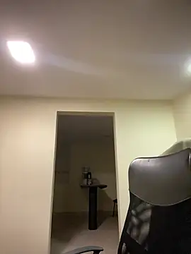 Kloe Novoa online show from 1, 4, 2026