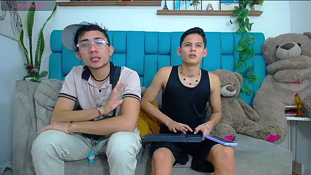 Snapshot of Hot_Boys_Latinos_X chatting on 10, 2, 2026 Hot Boys Latinos X online show from 10, 2, 2026