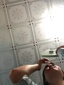 Snapshot of bombom1x chatting on 31, 10, 2025 bombom1x online show from 31, 10, 2025