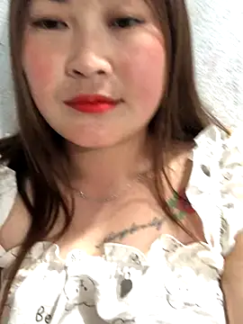 Snapshot of bombom1x chatting on 1, 11, 2025 bombom1x online show from 1, 11, 2025