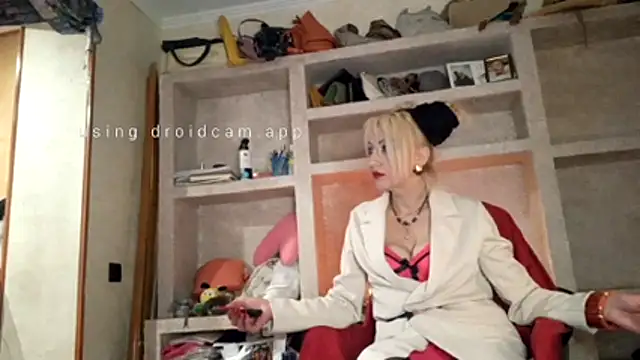 Snapshot of LilaniLoverx chatting on 15, 4, 2026 LilaniLoverx online show from 15, 4, 2026