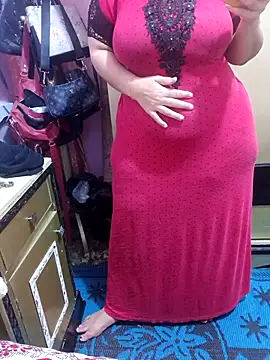 Mama Queeen online show from 9, 11, 2025