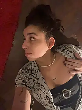 gigi333regi online show from 4, 3, 2026