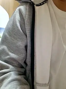 yuta 00 online show from 5, 4, 2026