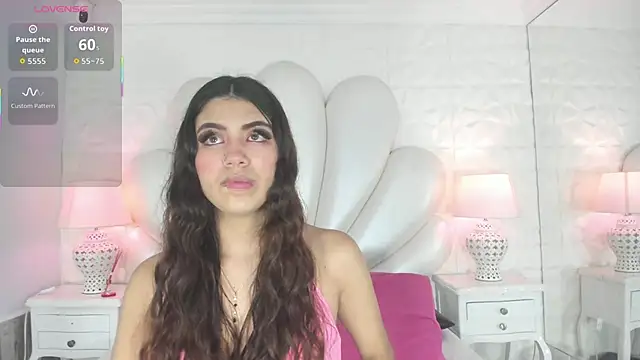 Snapshot of AntonellaPowell chatting on 10, 11, 2025 AntonellaPowell online show from 10, 11, 2025