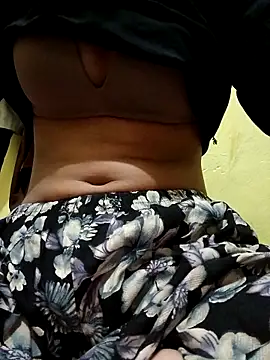 Snapshot of Cutey_neha07 chatting on 25, 10, 2025 Cutey neha07 online show from 25, 10, 2025