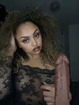 Snapshot of CaramelCarmenxox chatting on 12, 6, 2026 CaramelCarmenxox online show from 12, 6, 2026
